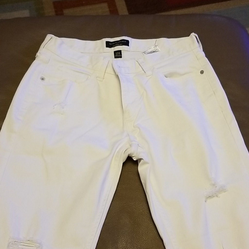 Brand New Banana Republic White Boyfriend Jeans